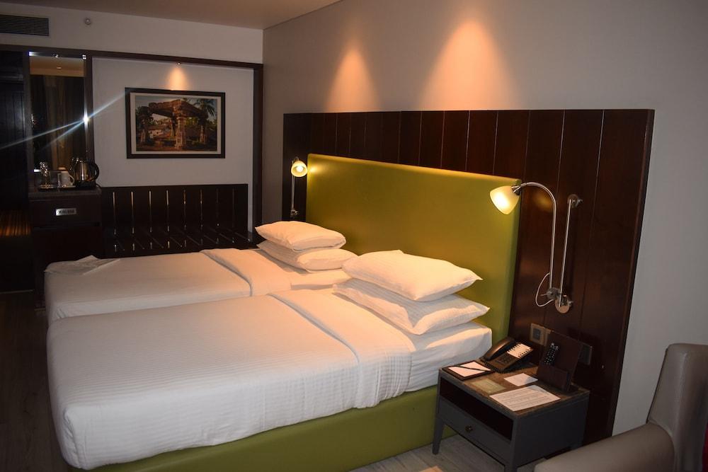 Country Inns & Suites By Radisson Manipal Eksteriør billede