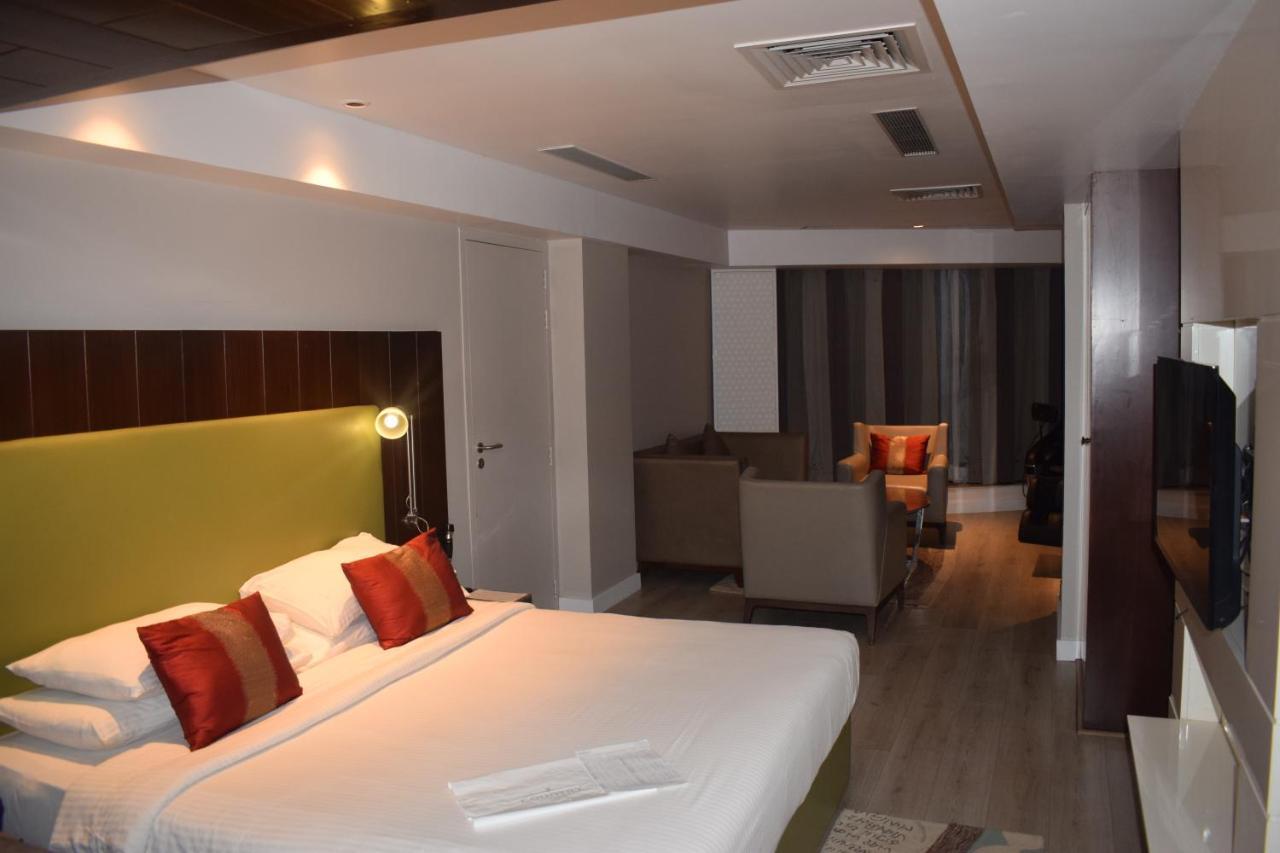 Country Inns & Suites By Radisson Manipal Eksteriør billede